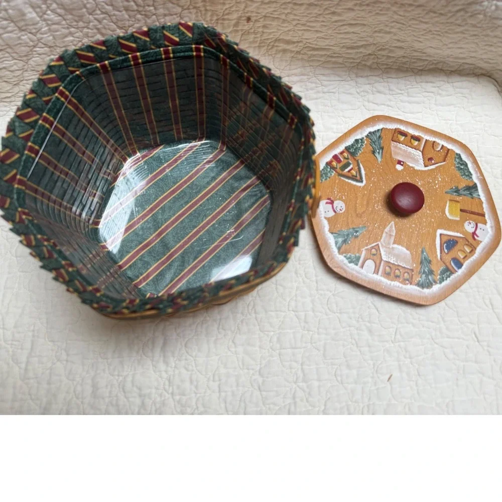 NEW Longaberger 1997 Christmas Collection Basket Painted Lid, Liner, protector